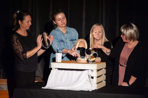 teatr-przedmiotu-pokaz